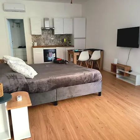Casa Delle Begonie * Rome